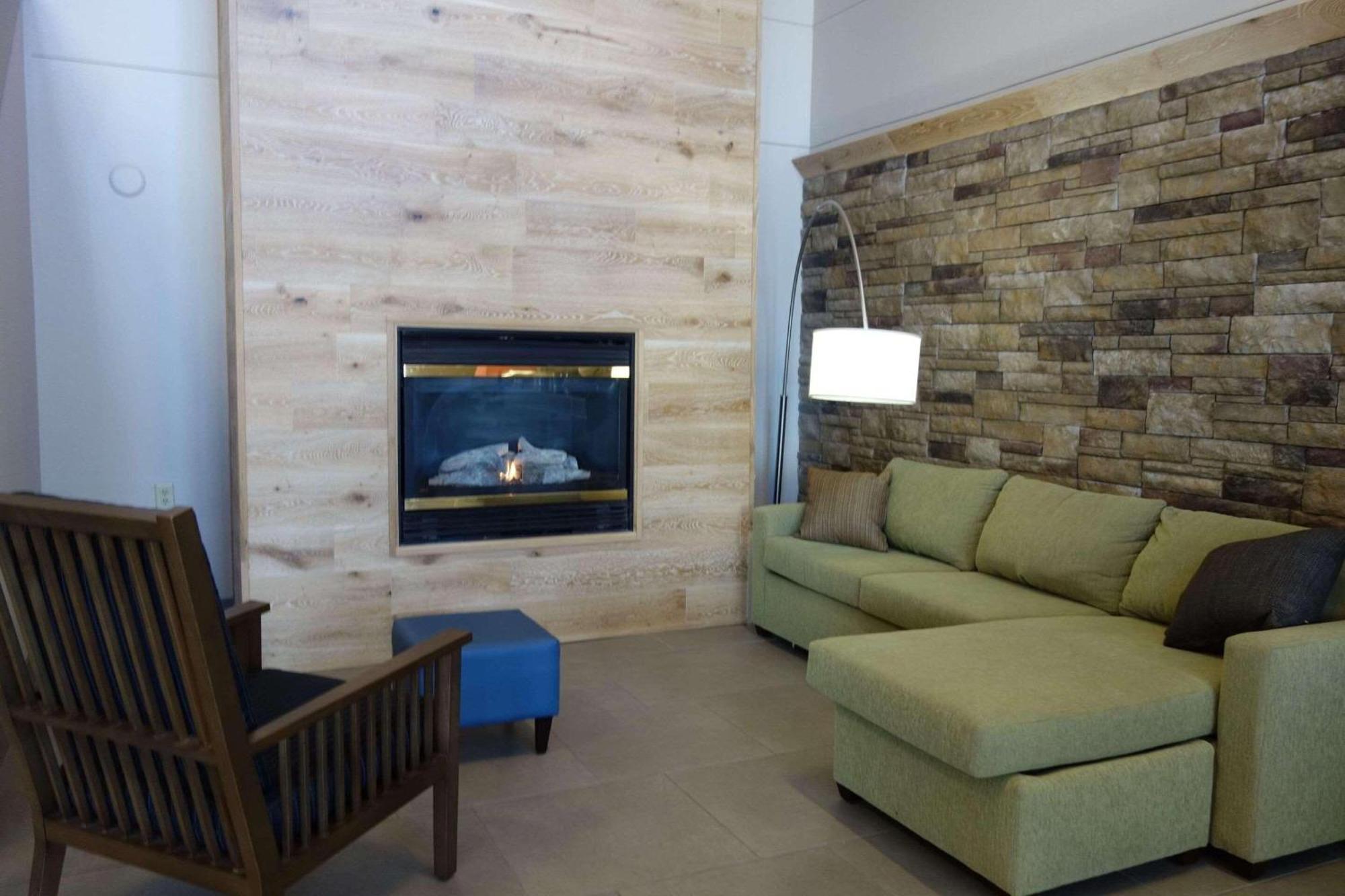 Country Inn & Suites By Radisson, Mason City, Ia Экстерьер фото