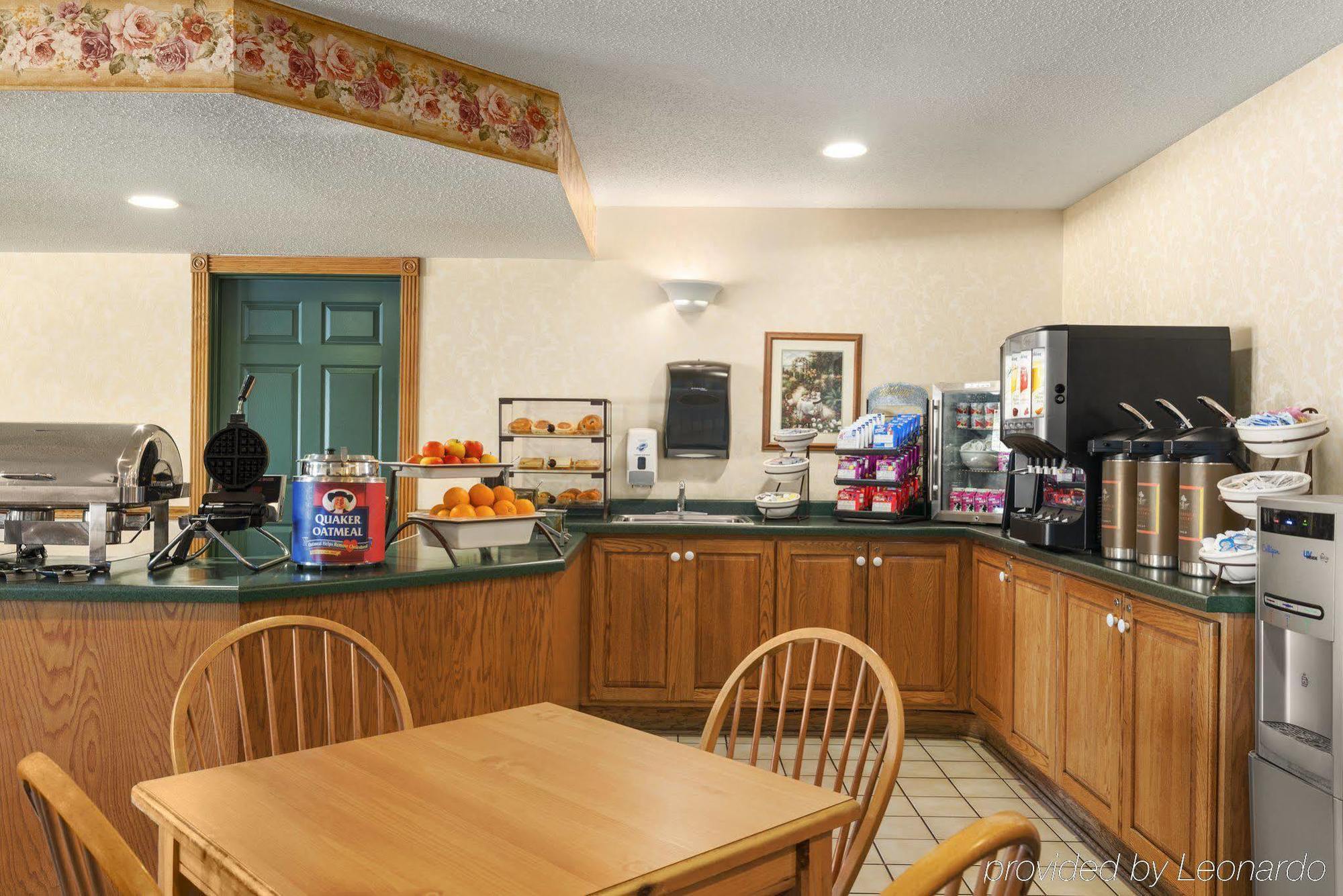 Country Inn & Suites By Radisson, Mason City, Ia Экстерьер фото