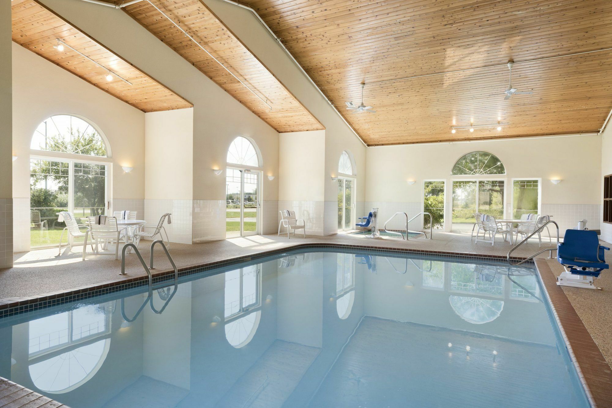 Country Inn & Suites By Radisson, Mason City, Ia Экстерьер фото